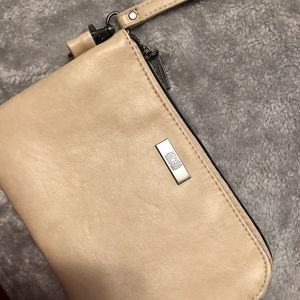 Jones Charger Wristlet Wallet
